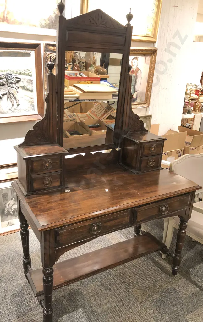 Mirror Back Dressing Table Image 1++