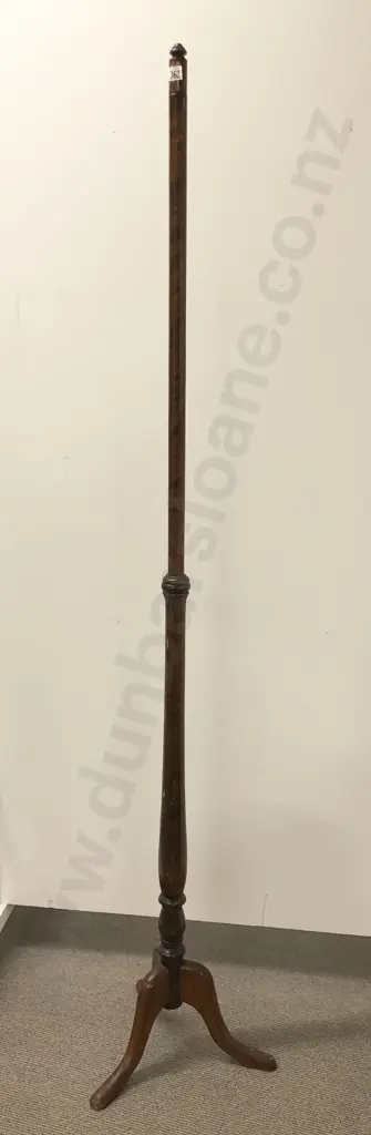 Victorian Pole Screen Image 1++