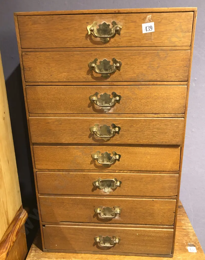 Small Oak Eight Drawer Chest Image 1++