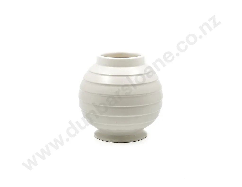 Ernest Shufflebotham For Crown Lynn Hand Potted Vase Image 1++