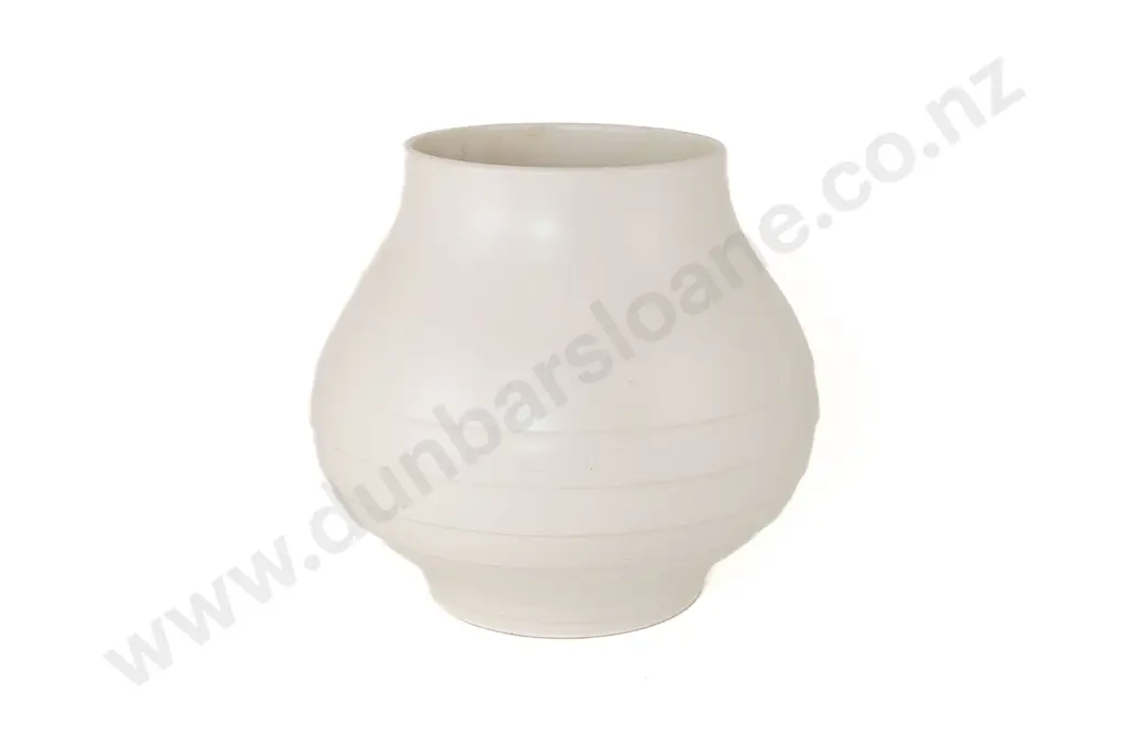 Ernest Shufflebotham For Crown Lynn Large Hand Potted Vase Image 1++