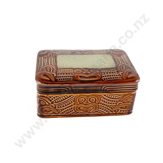Waretana Lidded Box