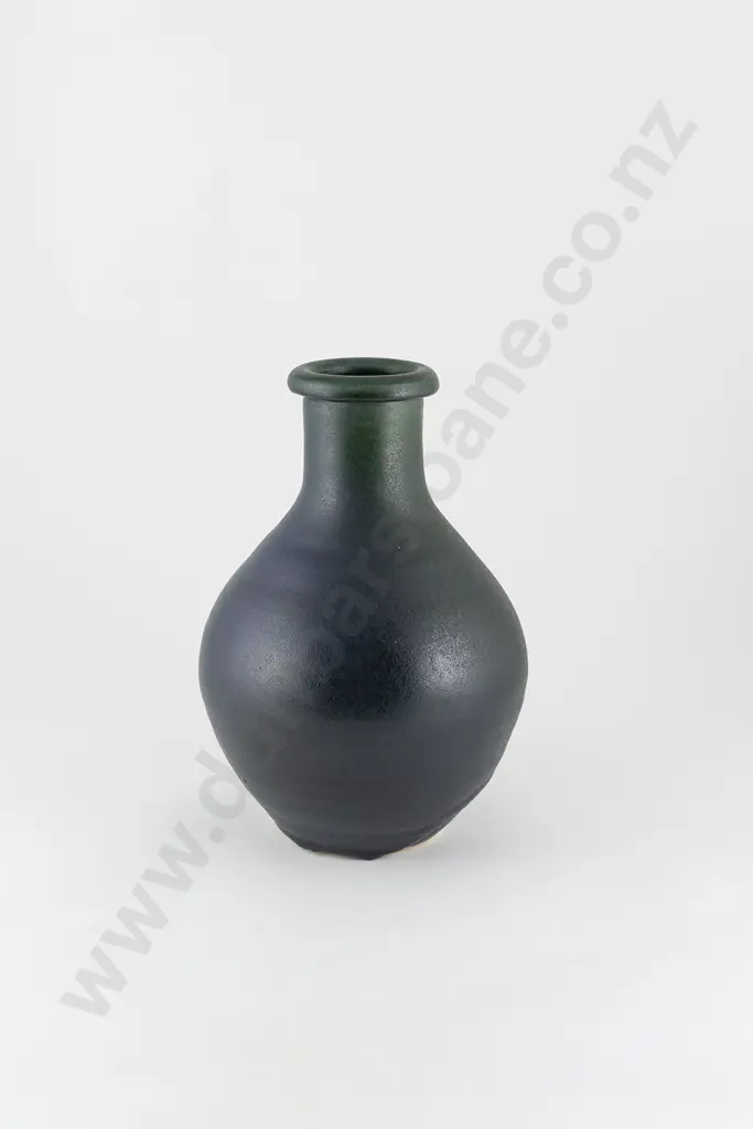 Len Castle Ovoid Vase Image 1++