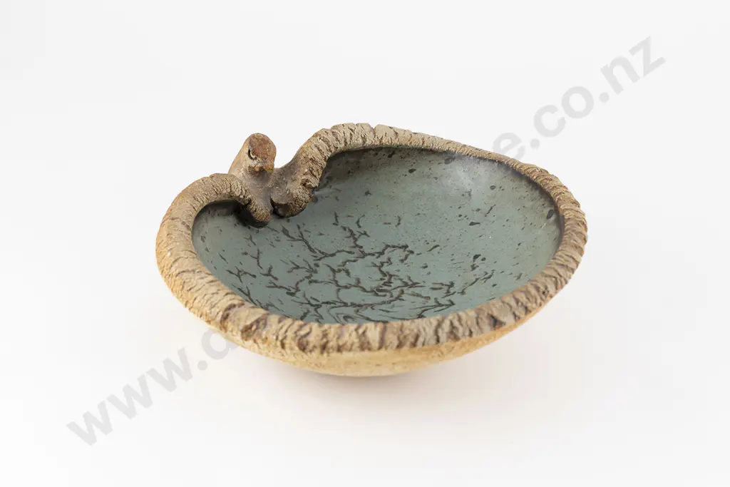 Len Castle Avian Bowl Image 1++