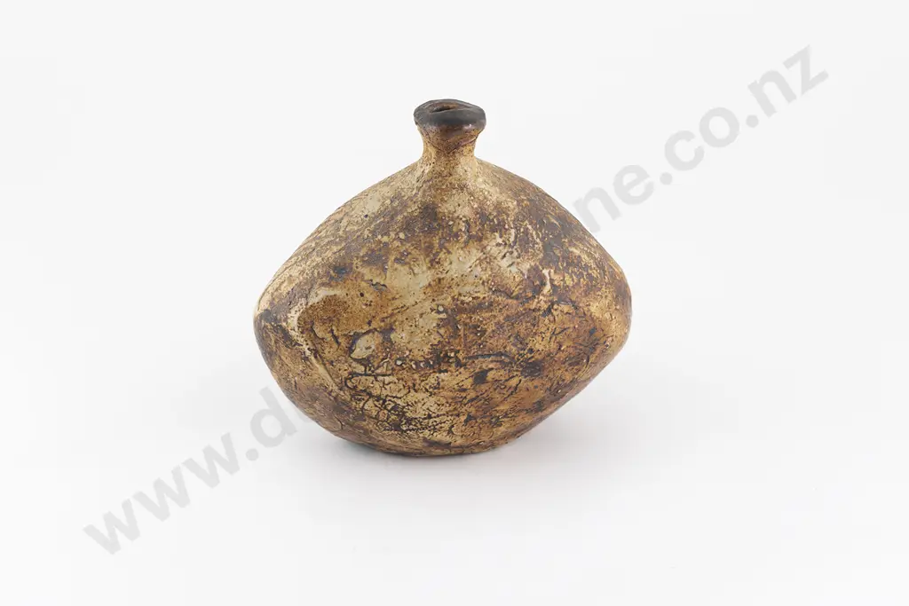 Len Castle Vase Image 1++