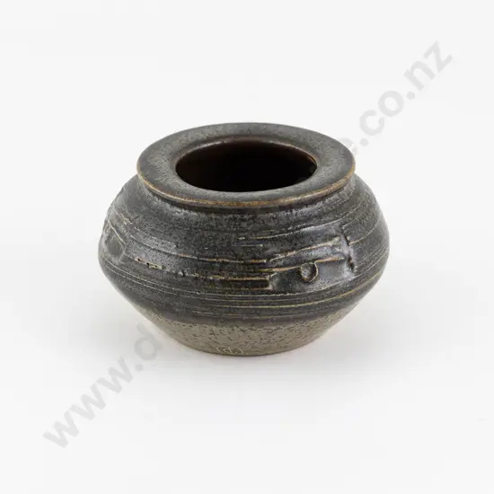 Len Castle Squat Ovoid Vase