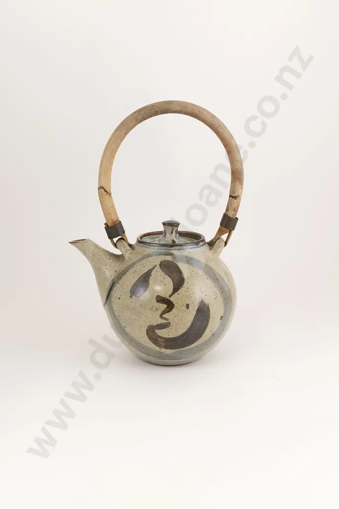 Simon Engelhard Large Teapot Image 1++