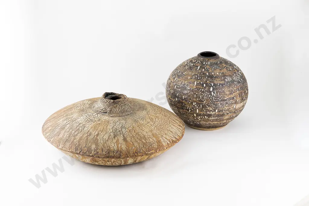 Two Large Vases Image 1++