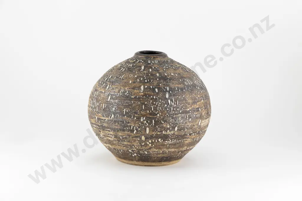 Two Large Vases Image 1++
