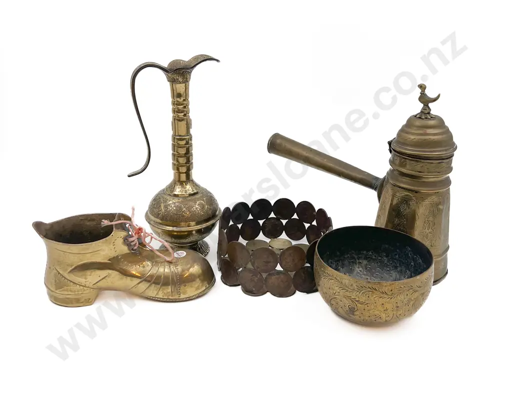 Small Quantity of Assorted Brassware etc Image 1++