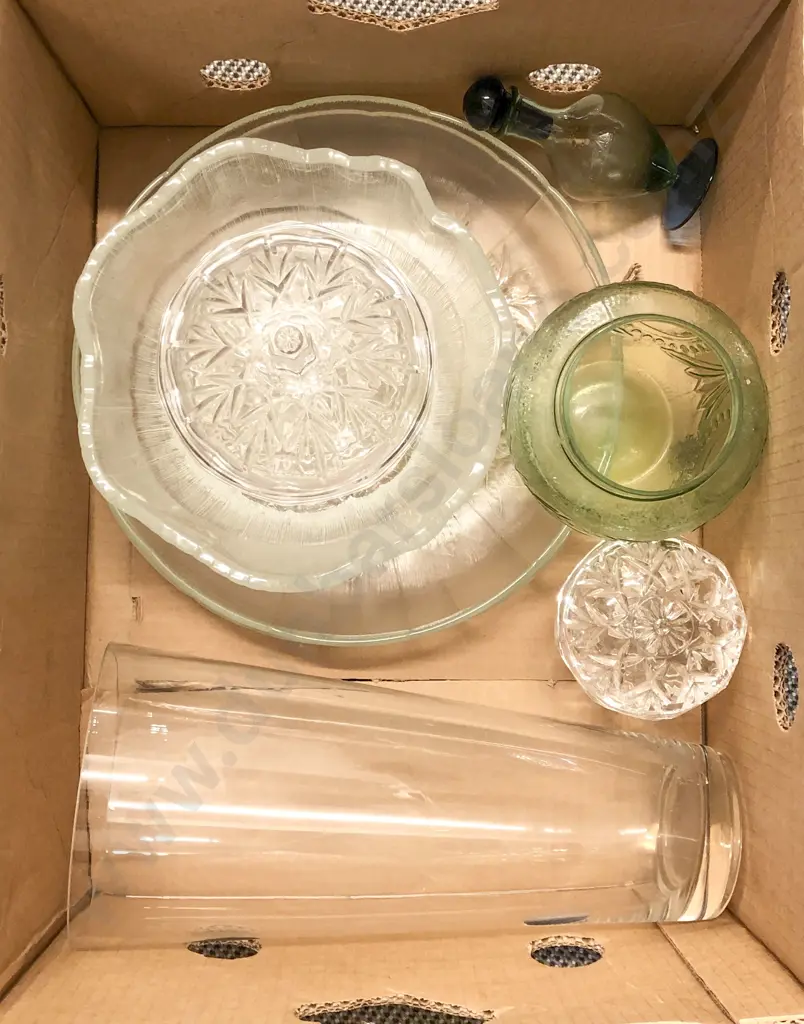 Box of Assorted Crystal and Glassware Image 1++