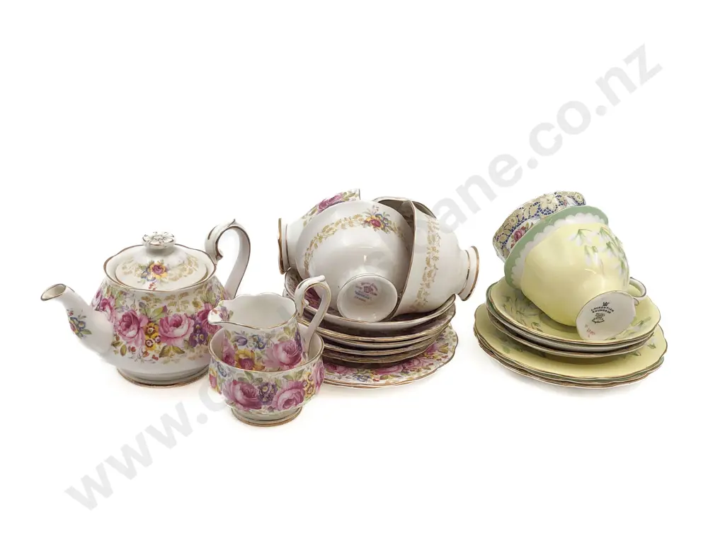 Quantity of Assorted Tea China Including Royal Albert Image 1++