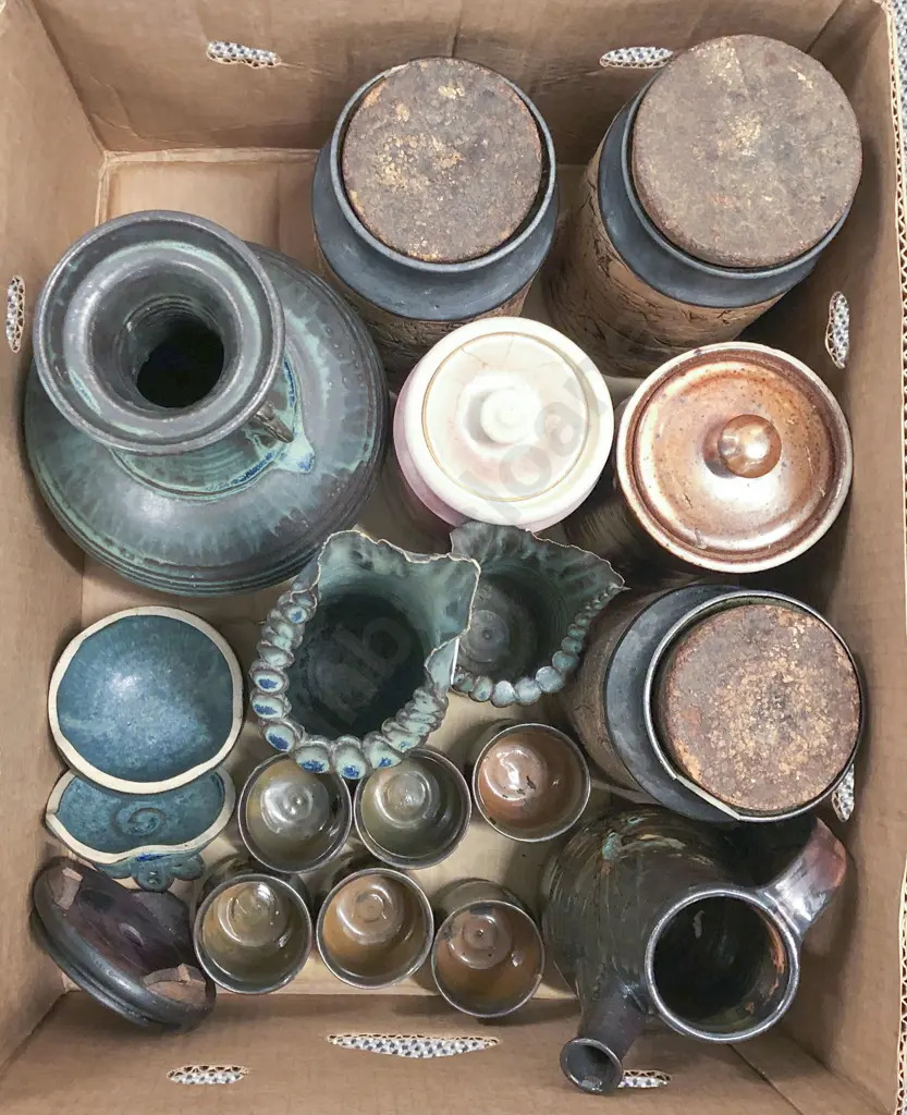 Box of Assorted Pottery (faults) Image 1++