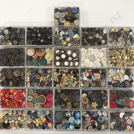 Quantity of Assorted Vintage Buttons in Hat Box