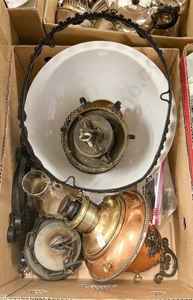 Kerosene Lamp Chandelier (requires attention) Image 1++