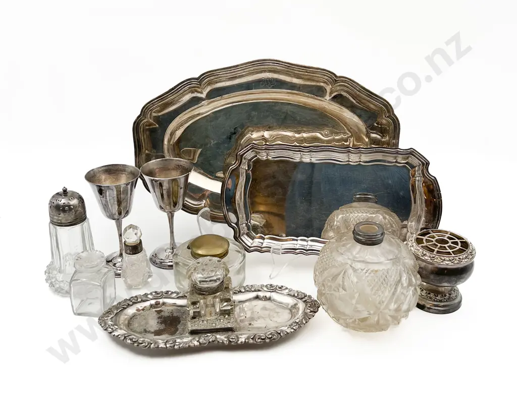 Quantity of Assorted S/P incl Vanity Bottles Image 1++