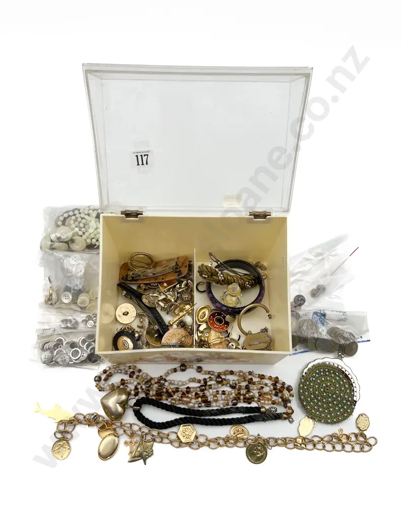 Quantity of Assorted Costume Jewellery & Mixed Coinage etc Image 1++
