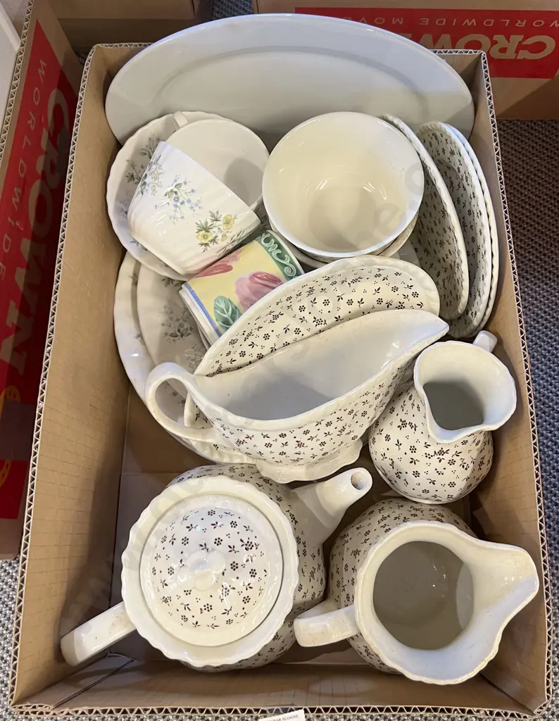 Box of Assorted China Image 1++