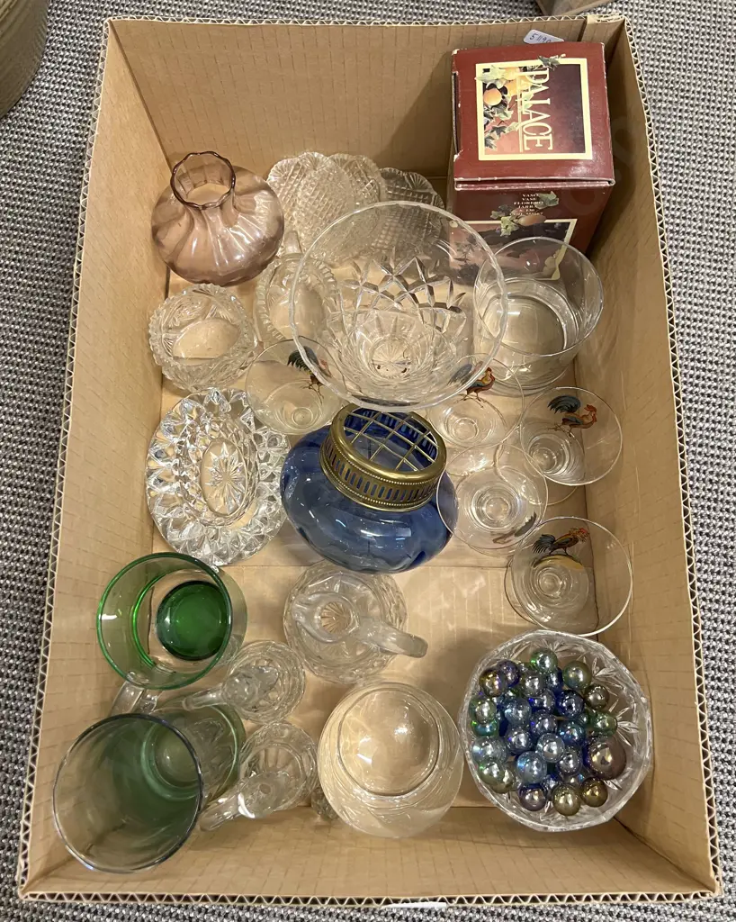 Box of Assorted Crystal & Glassware Image 1++