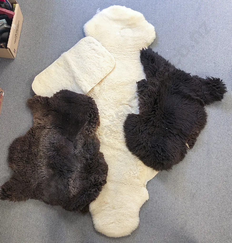Box of Assorted Linen incl Sheepskin Rugs Image 1++