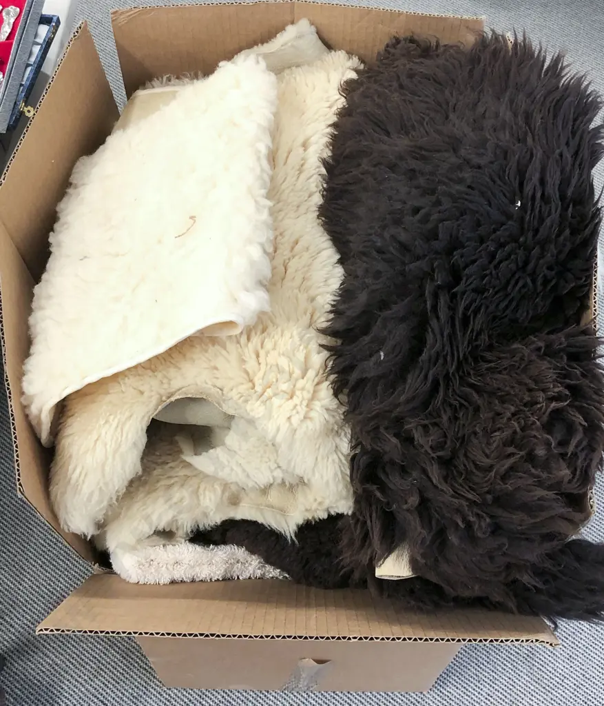 Box of Assorted Linen incl Sheepskin Rugs Image 1++