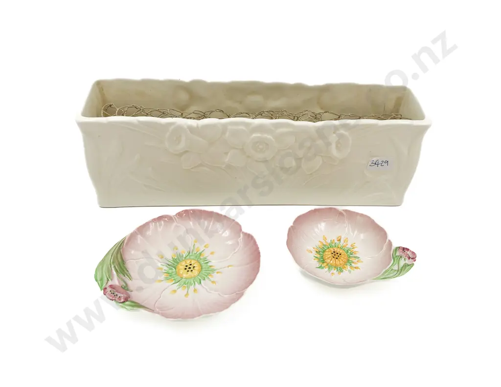 Spode White Glazed Rectangular Flower Trough and Two Floral Dishes Image 1++