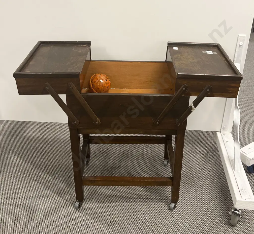 Wooden Sewing Box & Bakelite String/Wool Container Image 1++