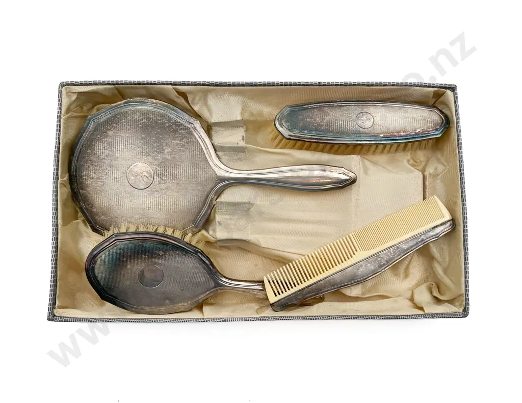 Four S/S Dressing Table Items Image 1++