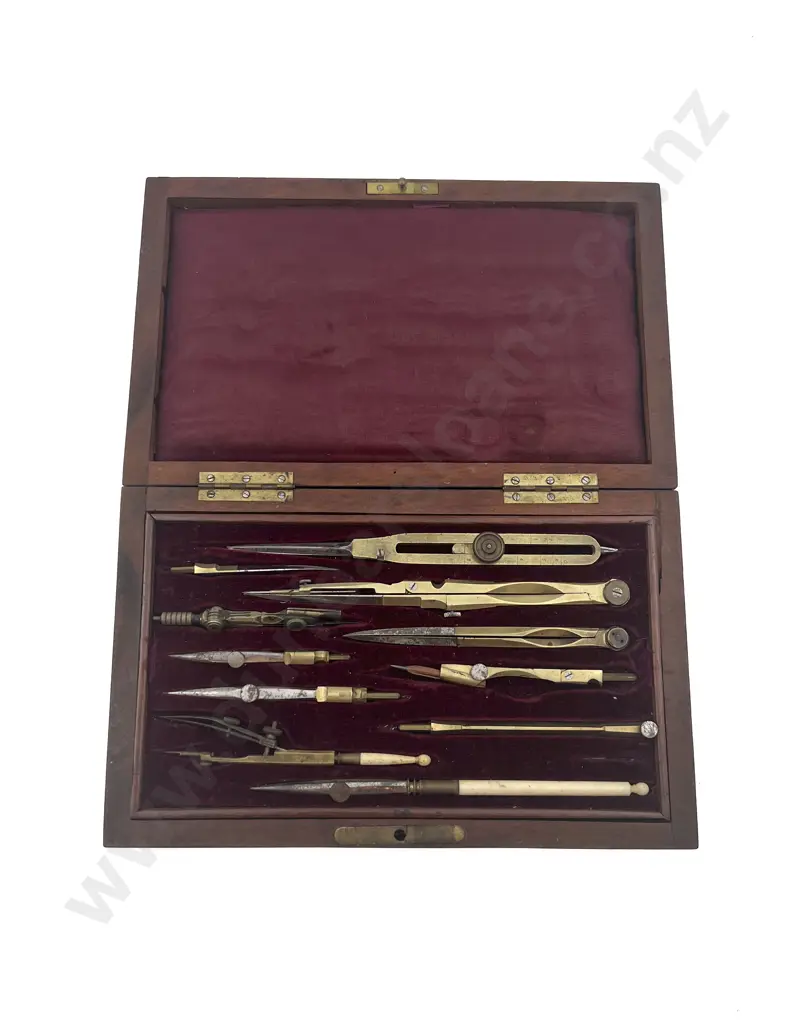 Cased Vintage Compass Set Image 1++
