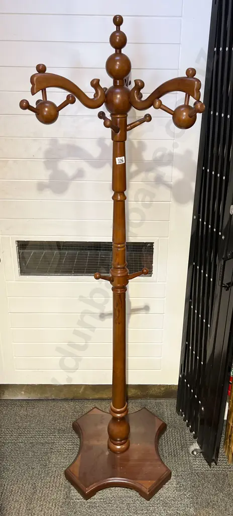 Coat Stand Image 1++
