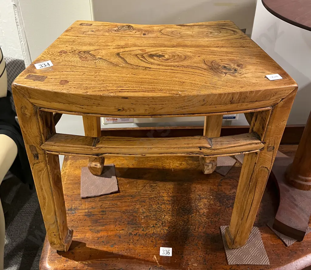 Chinese Side Table Image 1++