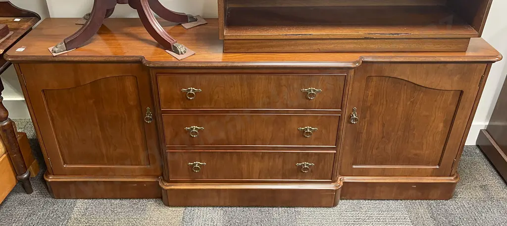 Mahogany Breakfront Sideboard Image 1++