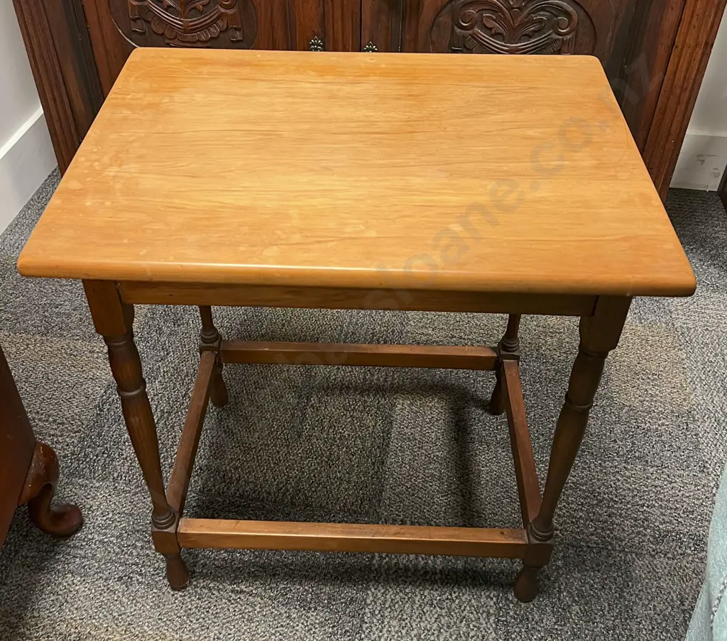 Two Chests of Drawers (a/f) & Side Table Image 1++