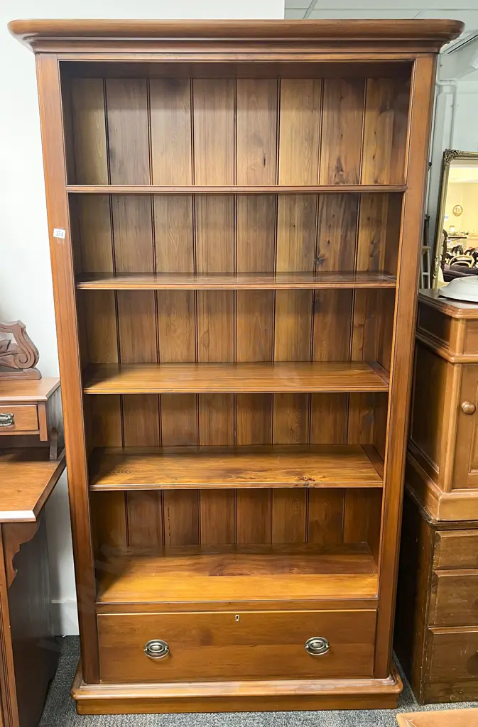 Single Drawer Rimu Bookcase Image 1++
