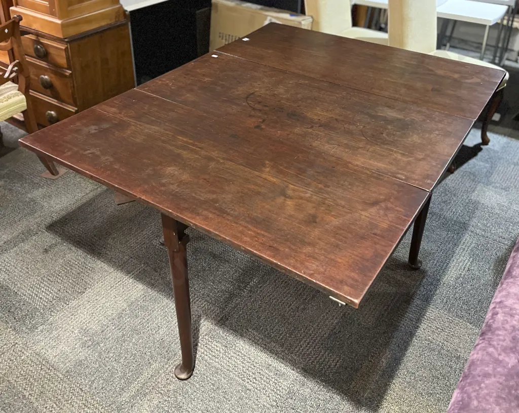 Geo III Mahogany Pembroke (Drop Leaf) Dining Table Image 1++