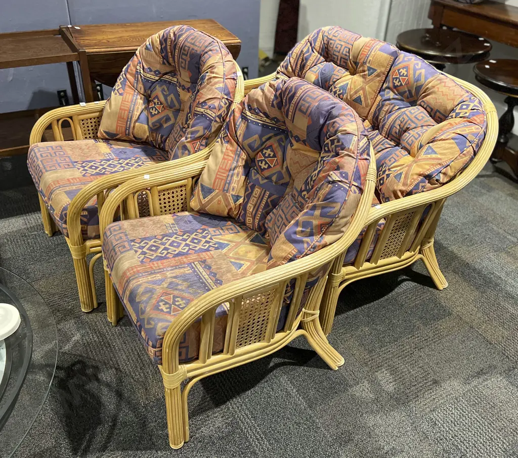 Three Piece Cane Conservatory Suite Image 1++
