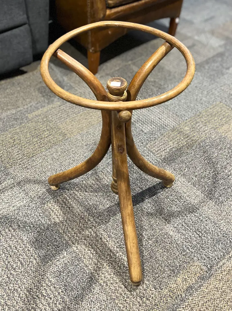 Bentwood Stick Stand (a/f) Image 1++