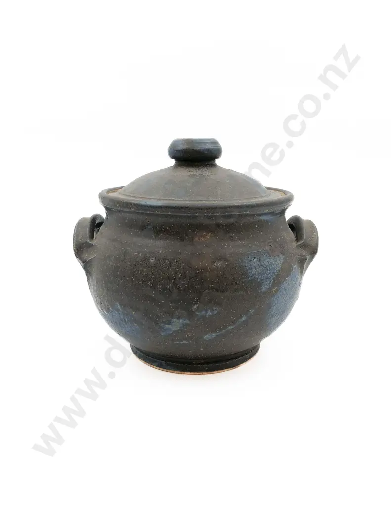 NZ Pottery Casserole Dish Image 1++