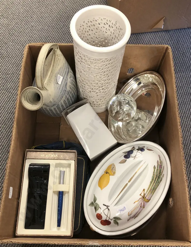 Box of Assorted Including Vase and Evesham Dish Image 1++