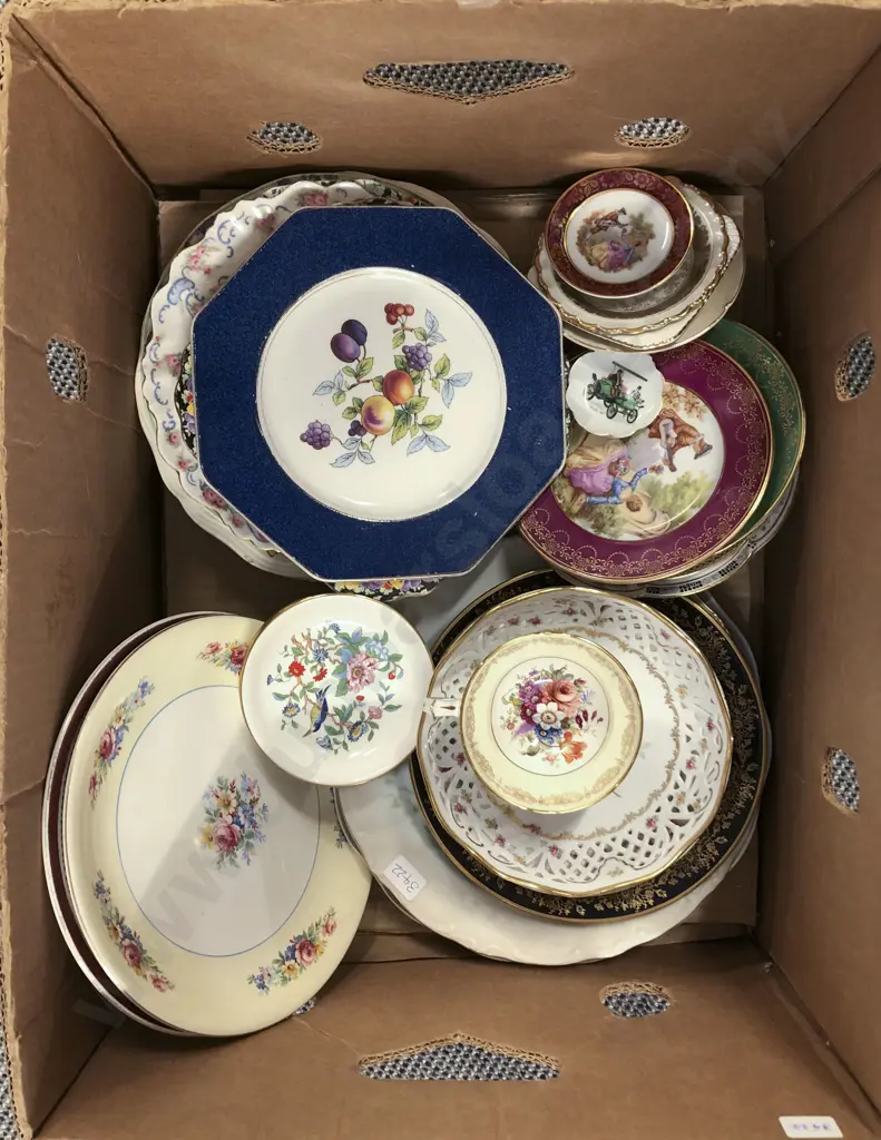 Box of Assorted Blue and White China Etc Image 1++