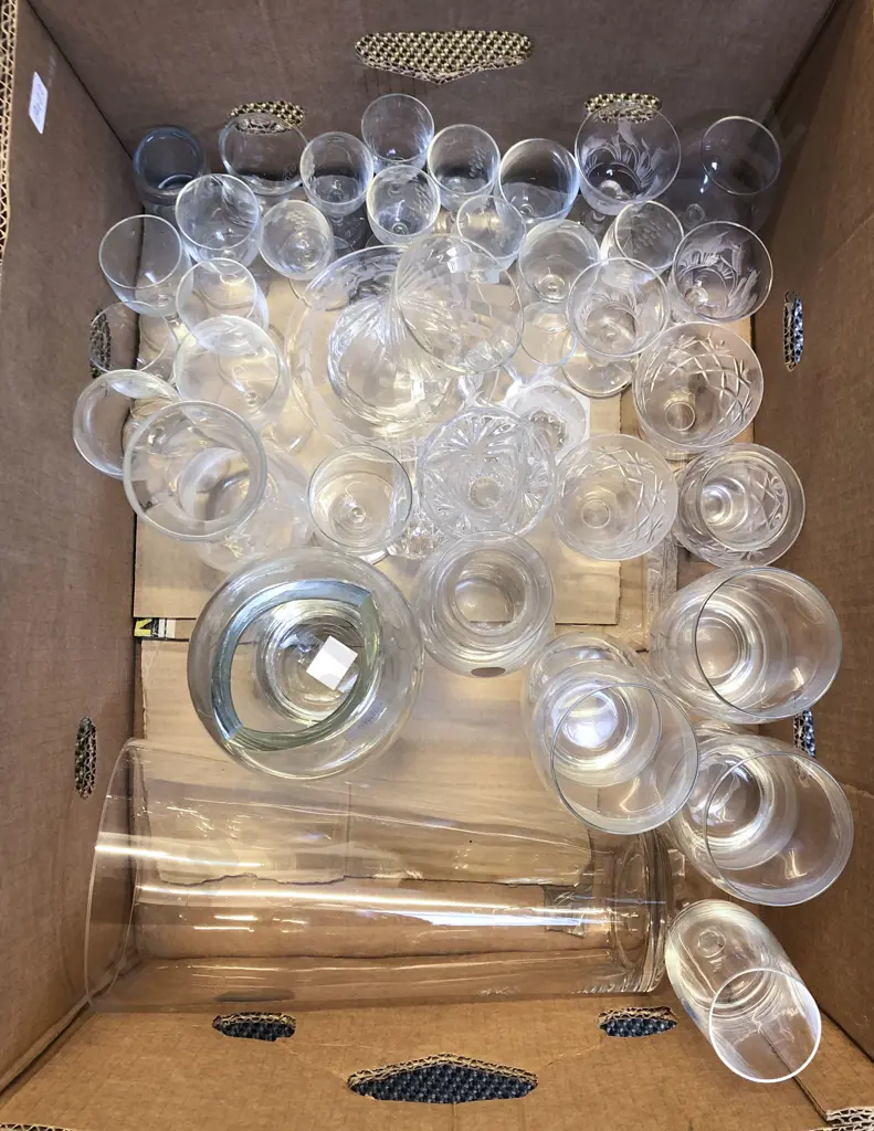 Box of Assorted Crystal and Glassware Image 1++