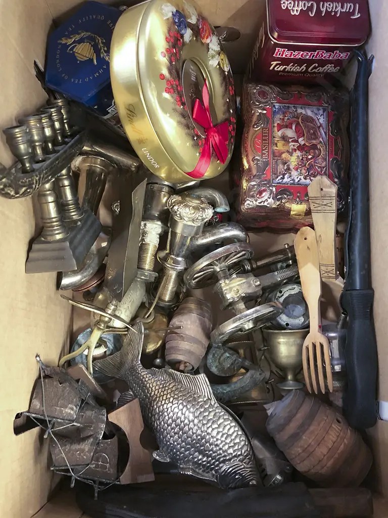 Box of Assorted Metalware incl Taps & Tins Image 1++