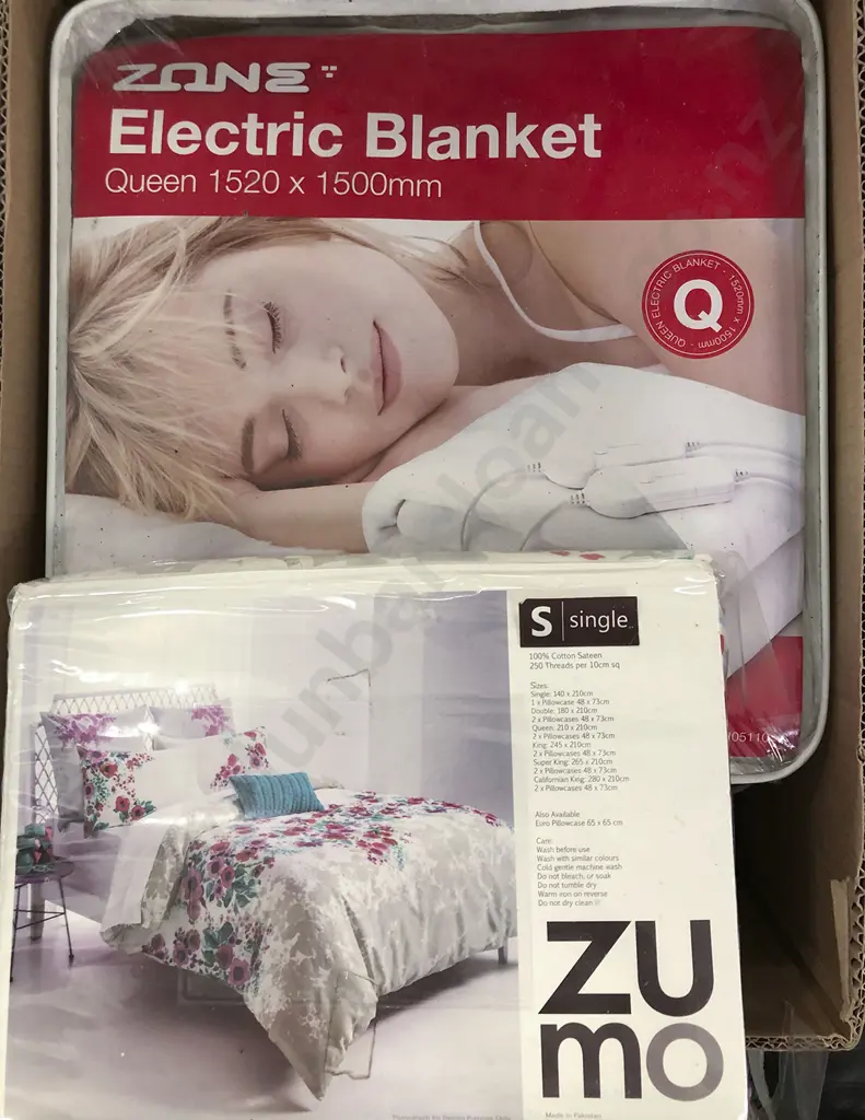 Two Electric Blankets and Single Duvet Cover Set Image 1++