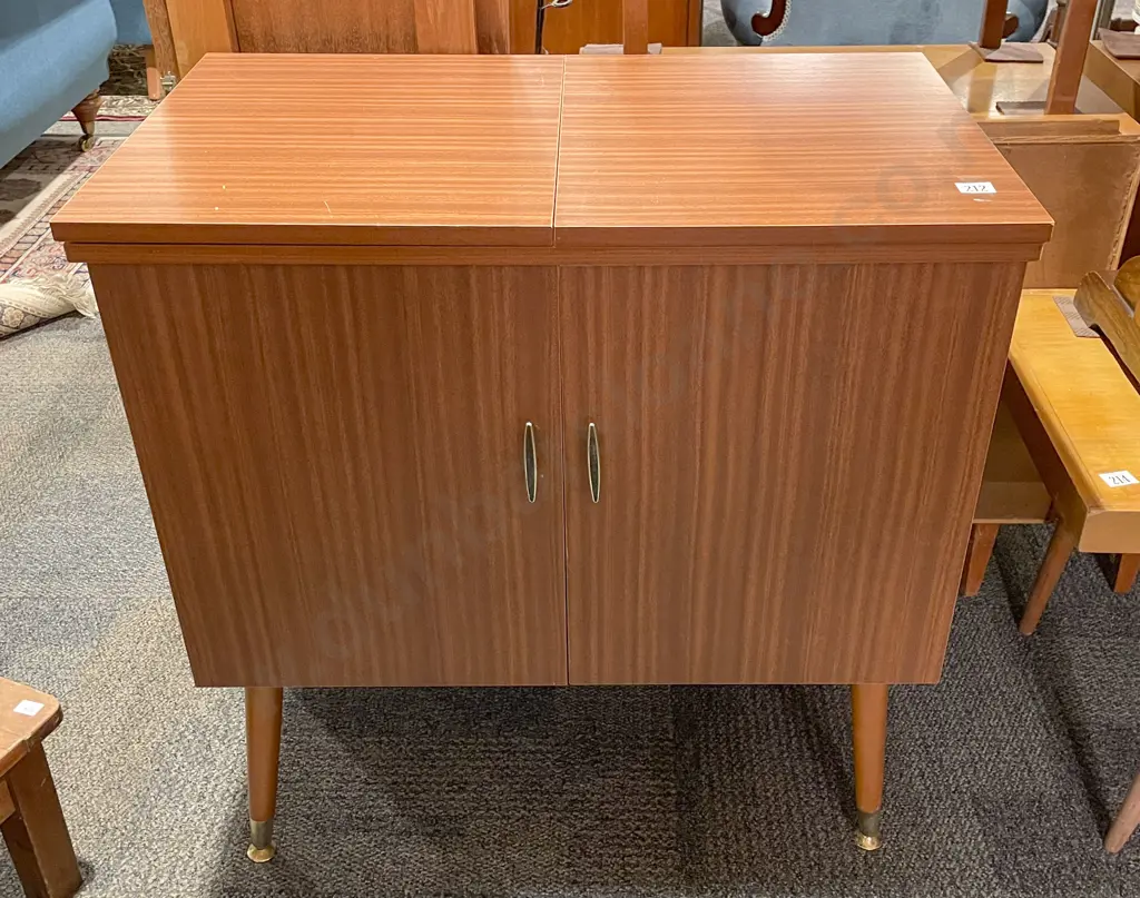 Sewing Cabinet (a/f) Image 1++