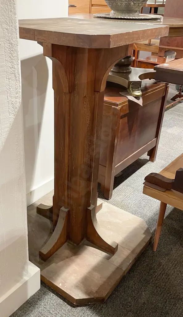Large Rimu Church Plinth Image 1++