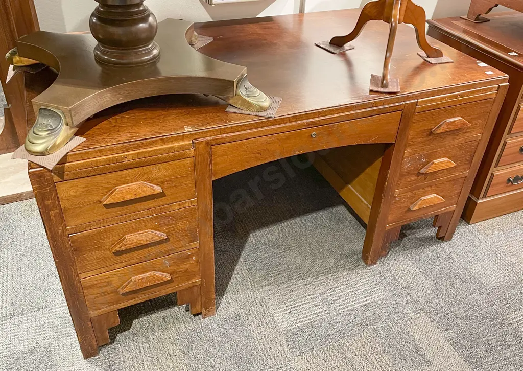 Oak Desk Image 1++