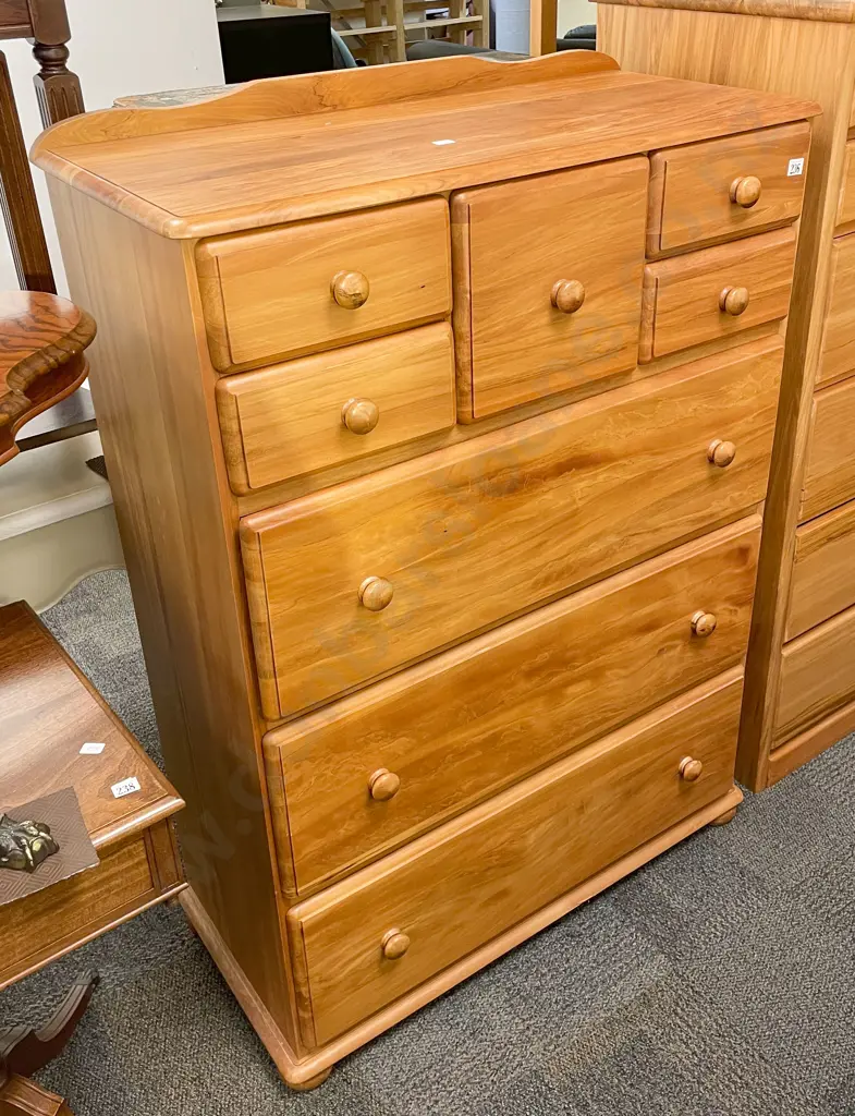 Modern Scotch Chest Image 1++
