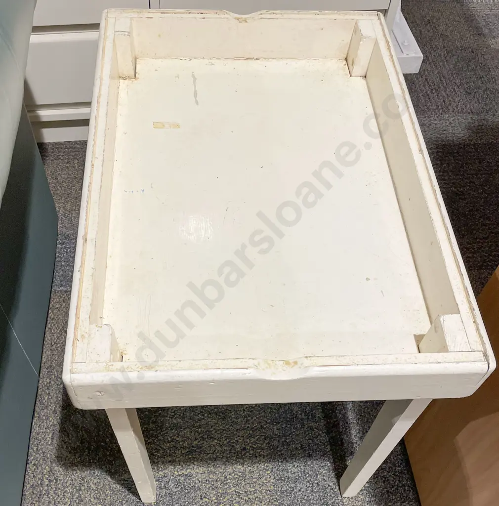 Four Vintage Stools & Small Table Image 1++