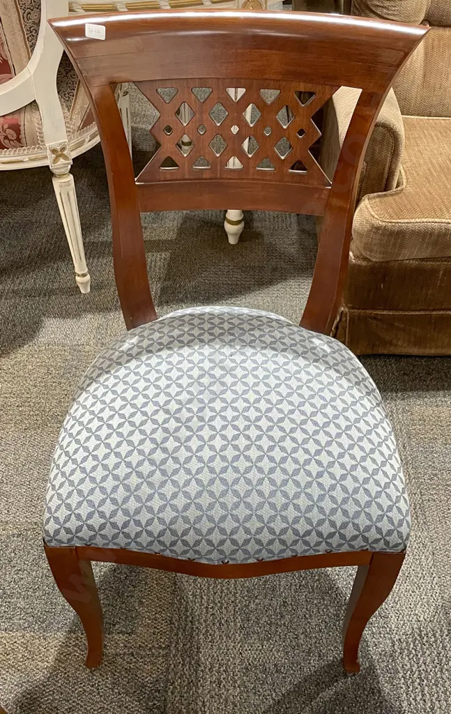 Oval Dining Table & Six Lattice Back Chairs Image 1++