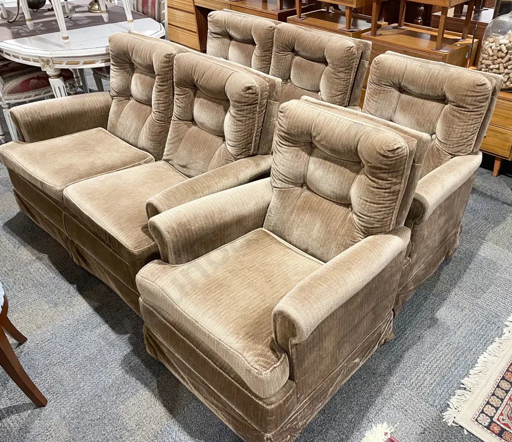 Four Piece Lounge Suite Image 1++